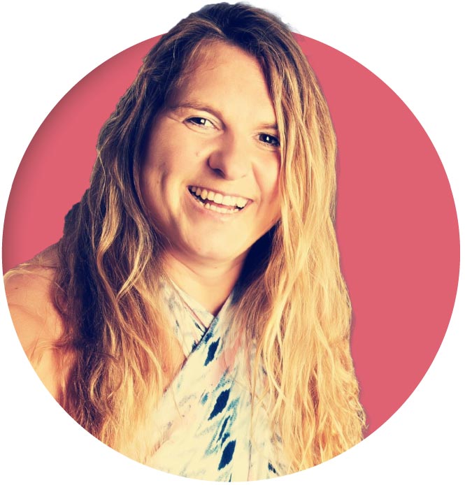 manuela-wafzig-lachen Manuela Wafzig roter kreis webdesign